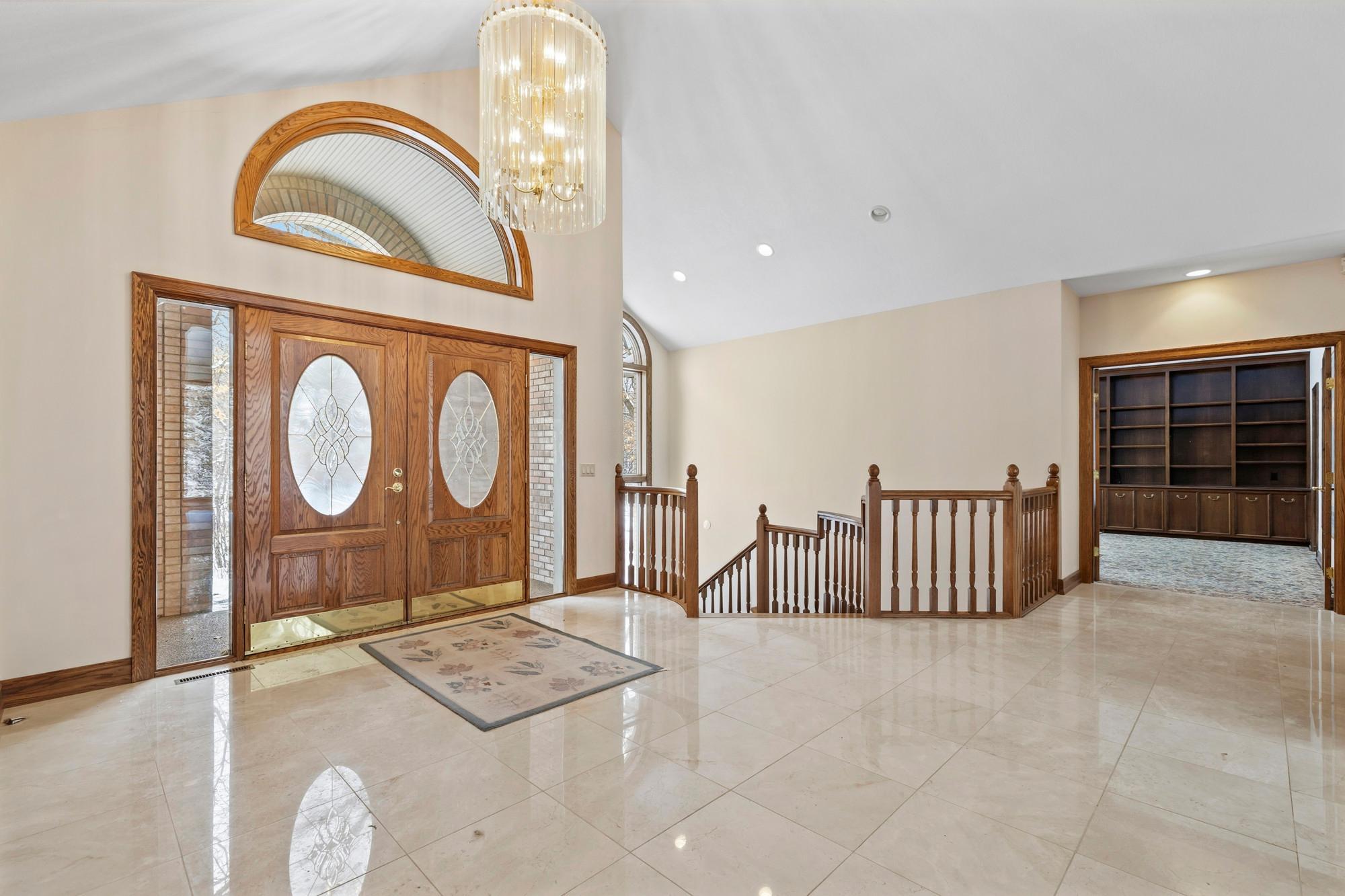 12137 Grandview Terrace Apple Valley, MN 55124 - Photo 4 of 93