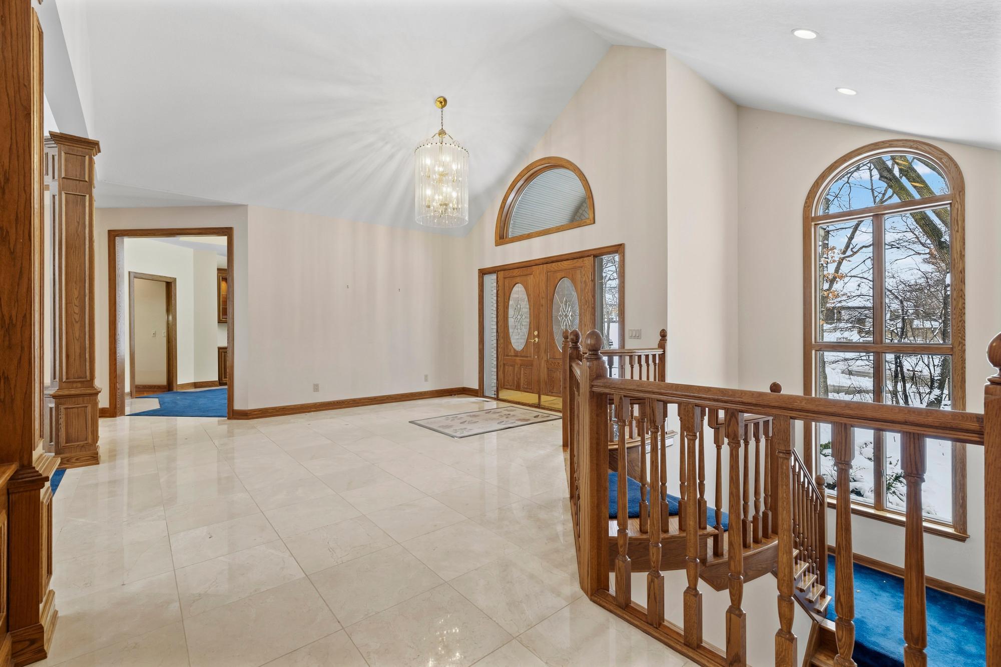 12137 Grandview Terrace Apple Valley, MN 55124 - Photo 5 of 93