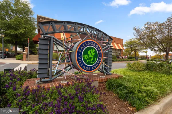 $2,700 | 204 D Fallsgrove Boulevard, Unit 20, Rockville, MD 20850