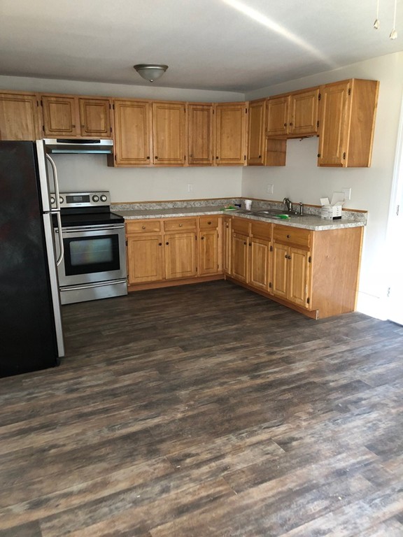 151 Colton Street Springfield, MA 01109 - Photo 3 of 13 Gallery Image 3