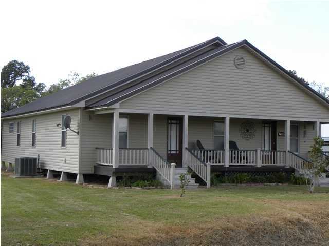 8628 Alpha Road Abbeville, LA 70510 - Photo 1 of 12 Primary Photo