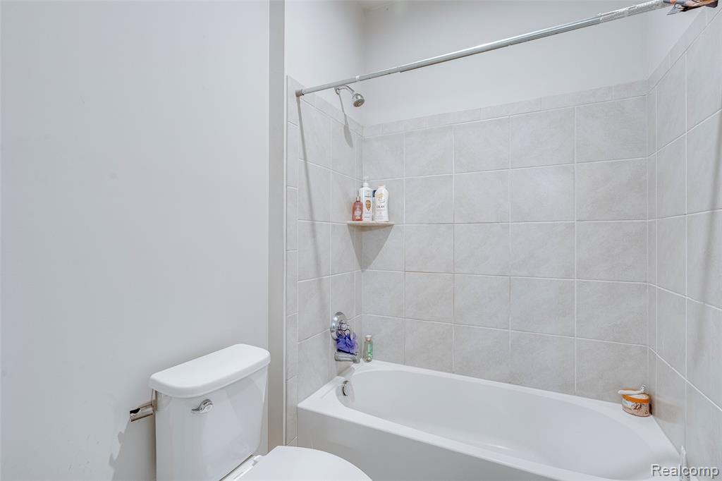 51011 Rockingham Drive Canton, MI 48188 - Photo 41 of 74