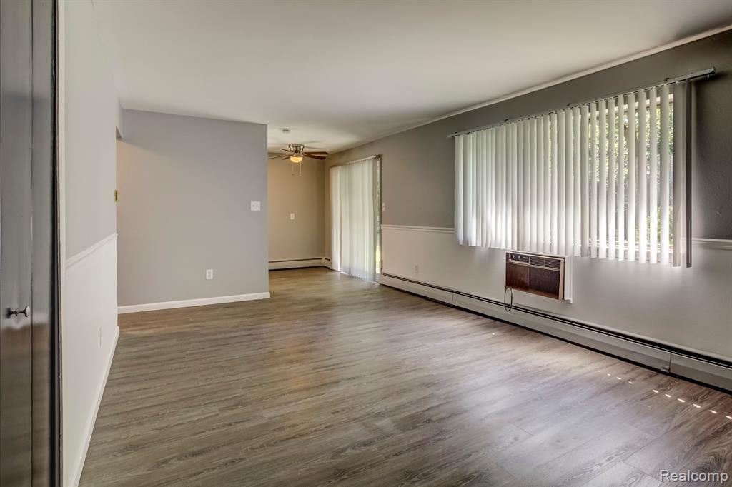 2175 Decker Road, Unit 49 Walled Lake, MI 48390 - Photo 12 of 19