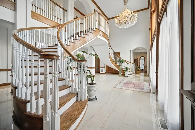 a view of entryway livingroom and hall