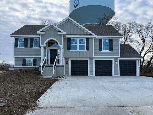 $409,900 | 11902 North Bellaire Avenue, Kansas City, MO 64156