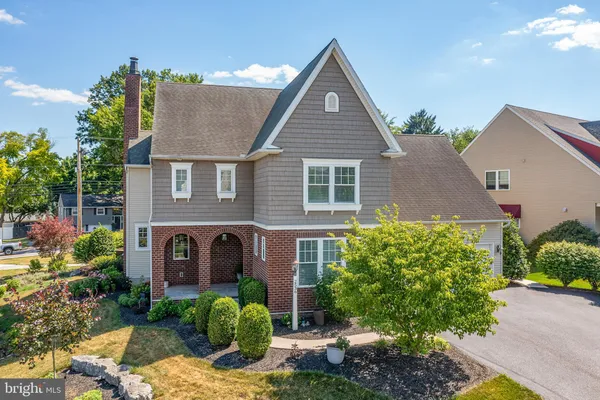 $875,000 | 2536 Starbrush Drive, East Petersburg, PA 17520