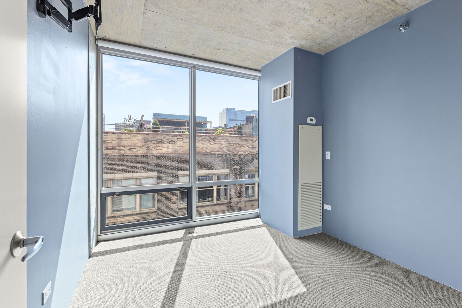 611 South Wells Street, Unit 1502 Chicago, IL 60607 - Photo 13 of 17