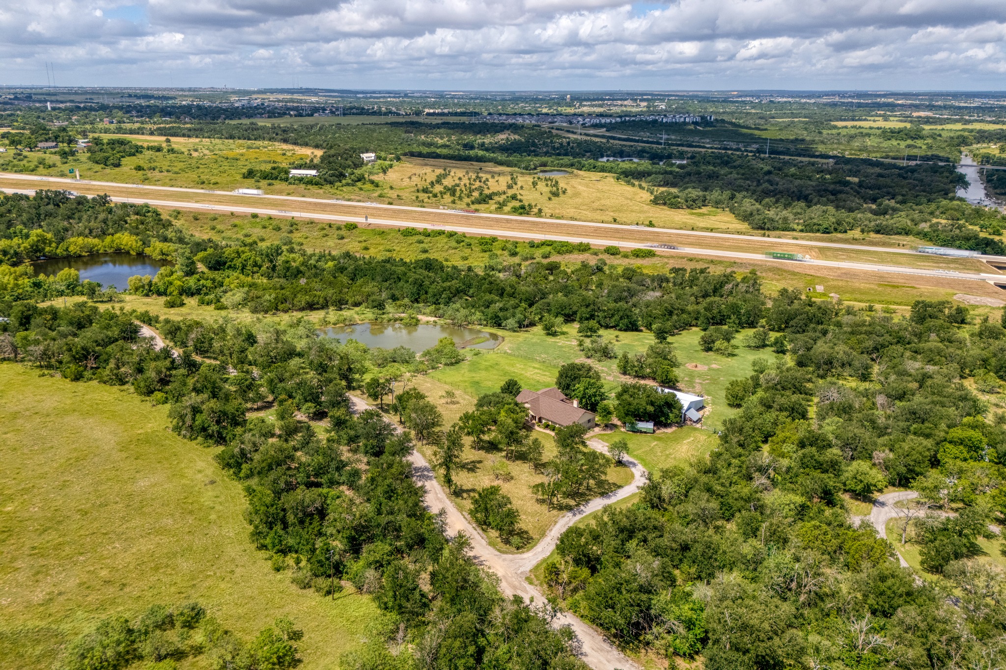 701 Berry Lane Georgetown, TX 78626 - Photo 9 of 37