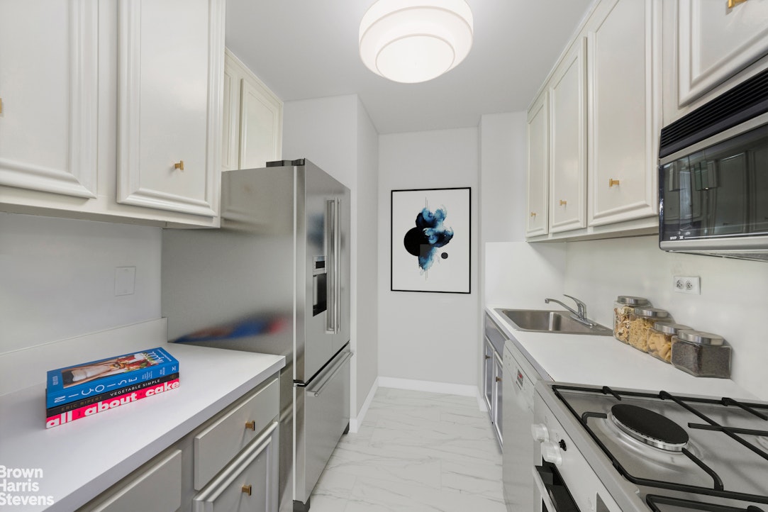 10 West 66th Street, Unit 12B Manhattan, NY 10023 - Photo 4 of 14