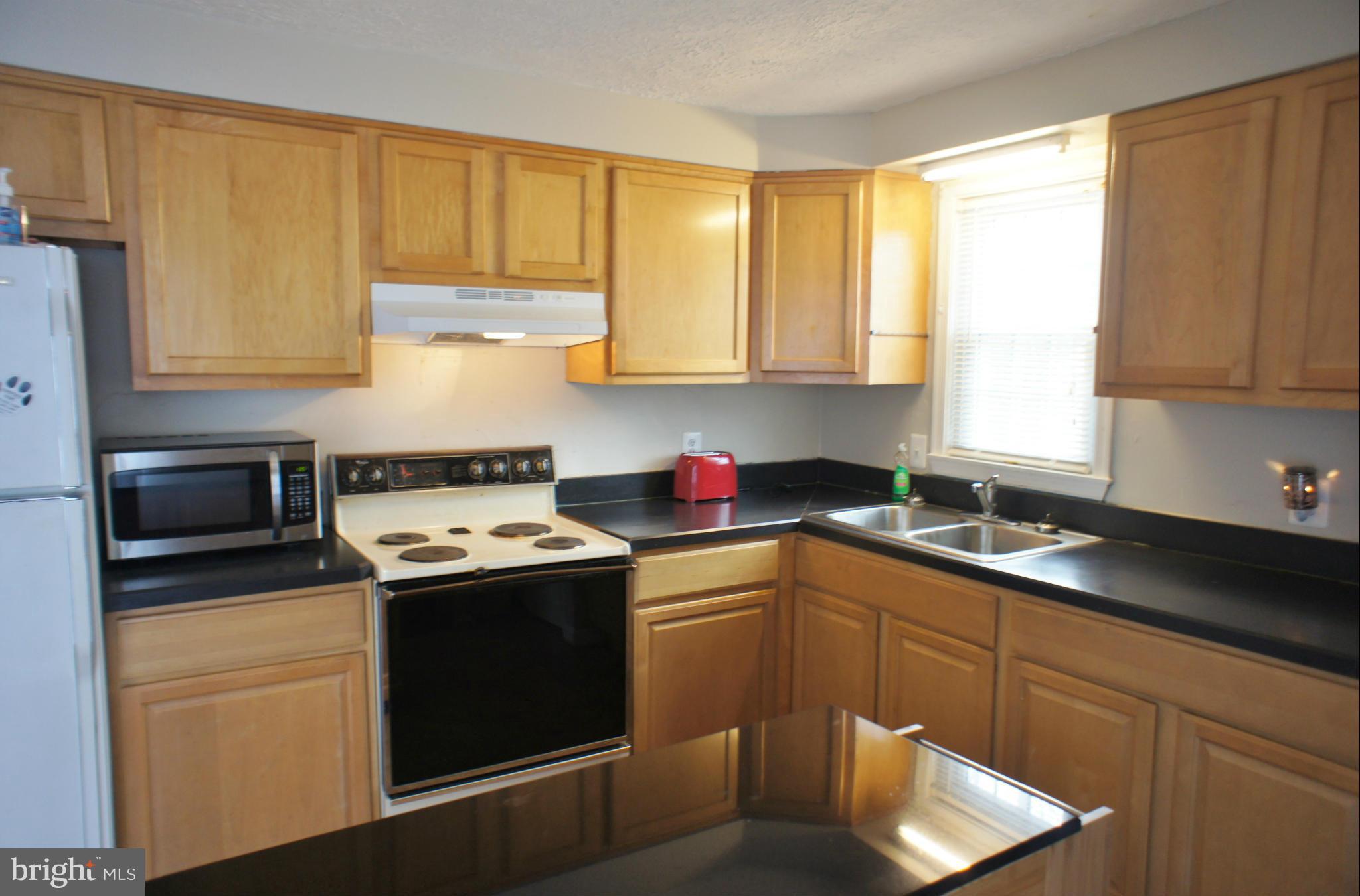 7244 Clyde Jones Road Owings, MD 20736 - Photo 11 of 26 Plenty of counter top work area!