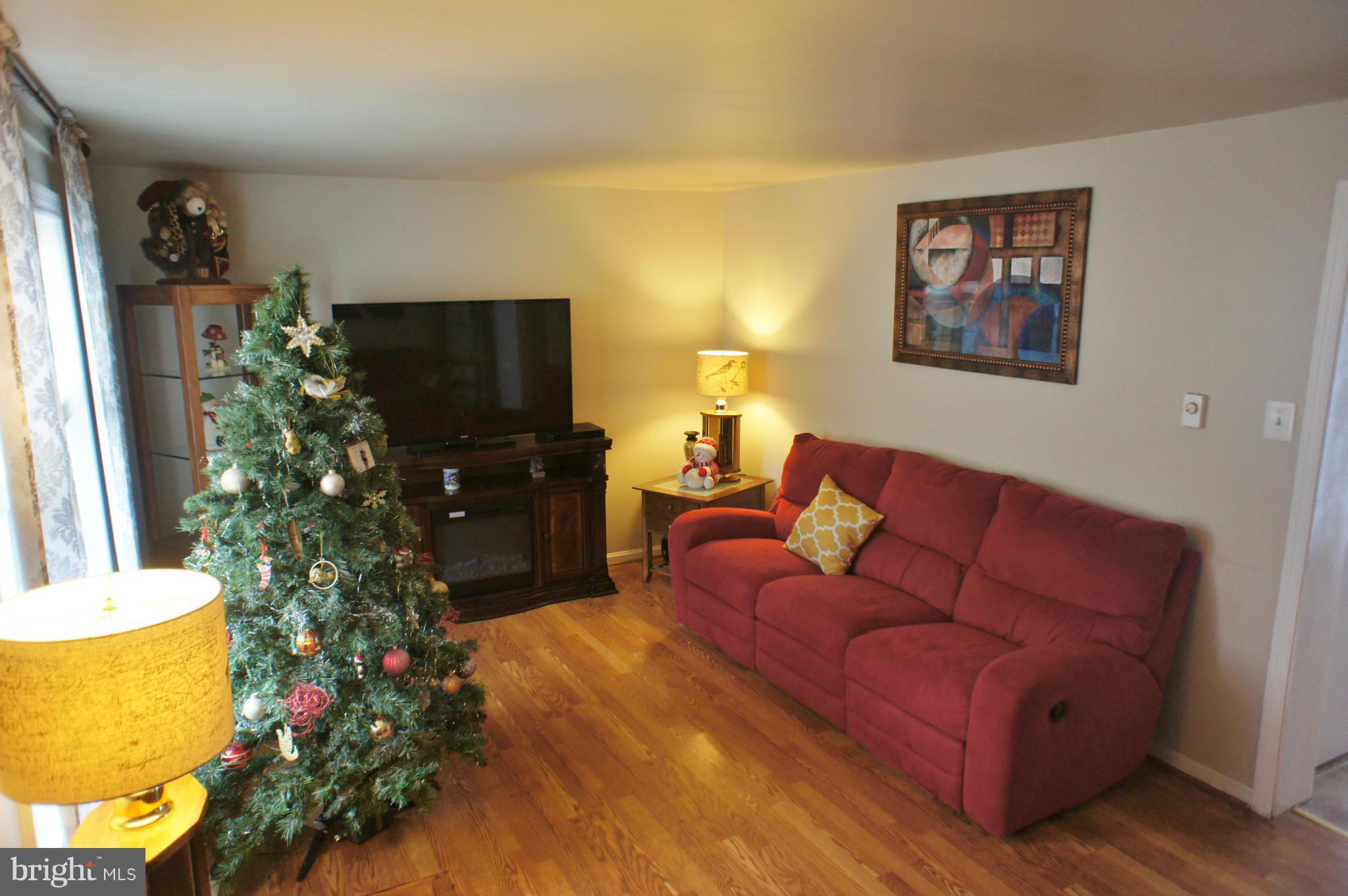7244 Clyde Jones Road Owings, MD 20736 - Photo 8 of 26 Living Room - Ready for Christmas!