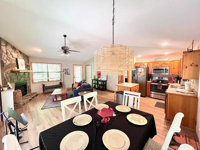 $299,900 | 384 Shadow Pnes Drive, Murphy, NC 28906