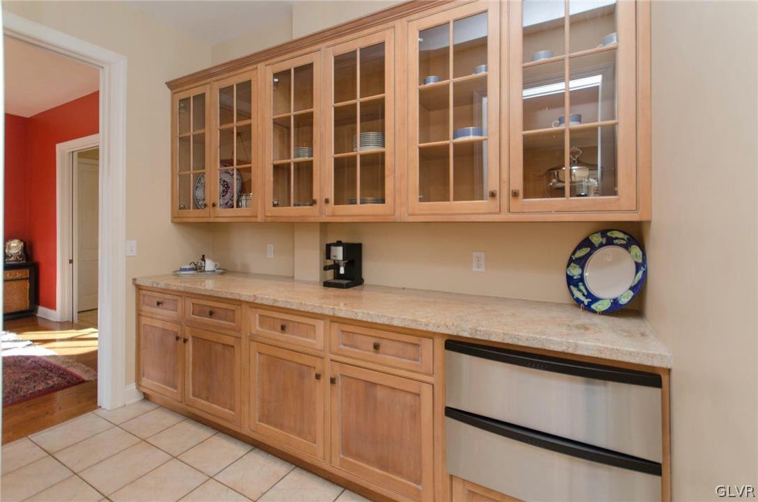 1721 Wildberry Road Bethlehem, PA 18015 - Photo 11 of 47 Gallery Image 11
