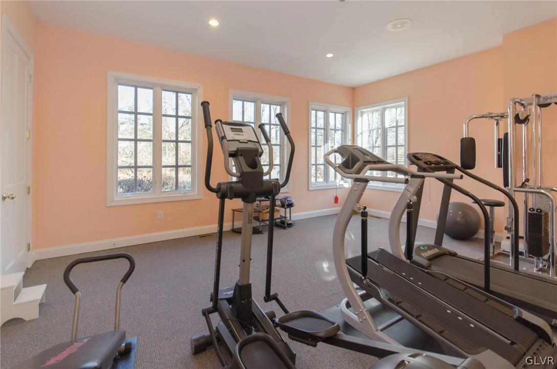 1721 Wildberry Road Bethlehem, PA 18015 - Photo 16 of 47 Gallery Image 16