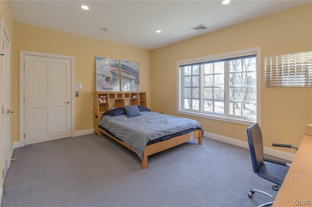 1721 Wildberry Road Bethlehem, PA 18015 - Photo 26 of 47 Gallery Image 26