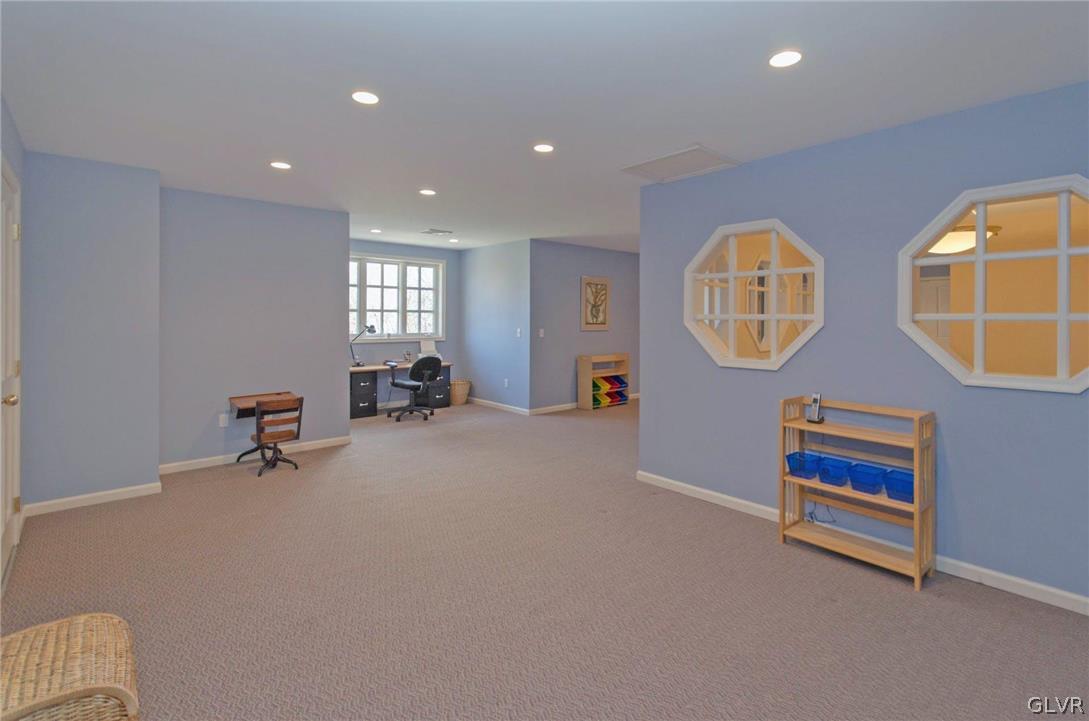 1721 Wildberry Road Bethlehem, PA 18015 - Photo 31 of 47 Gallery Image 31
