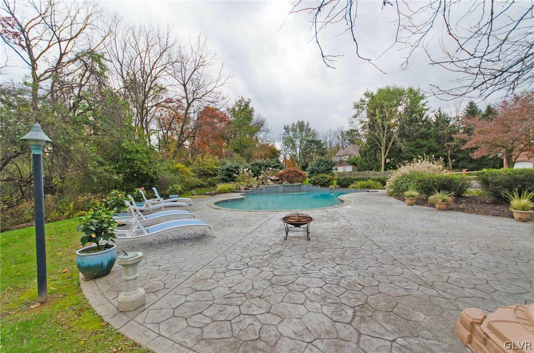 1721 Wildberry Road Bethlehem, PA 18015 - Photo 37 of 47 Gallery Image 37