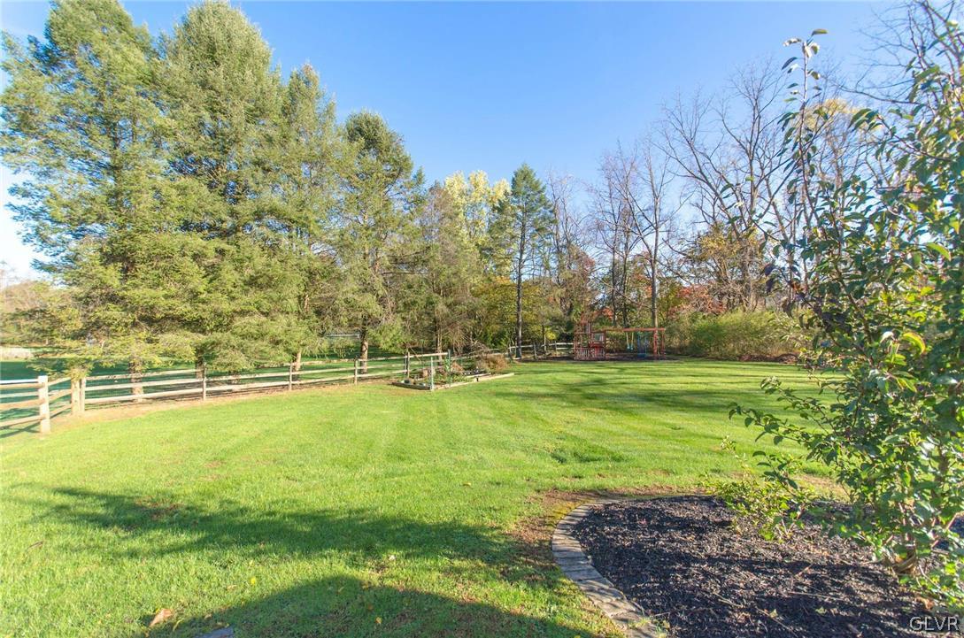 1721 Wildberry Road Bethlehem, PA 18015 - Photo 38 of 47 Gallery Image 38