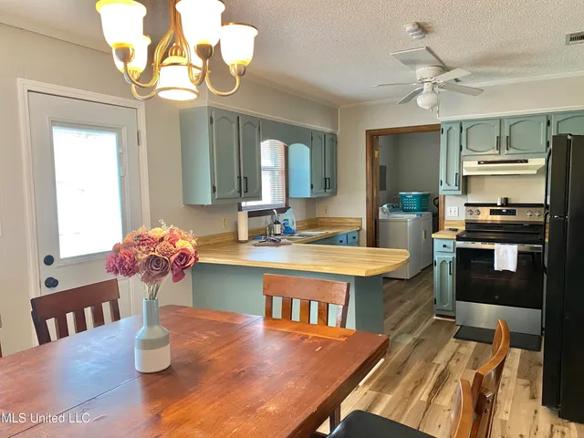 $169,900 | 2221 Highway 63, Lucedale, MS 39452