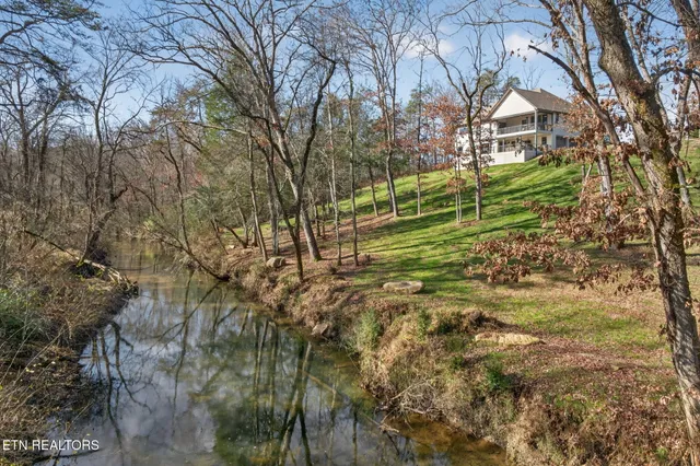 $975,000 | 323 Riverview Drive, Crossville, TN 38555