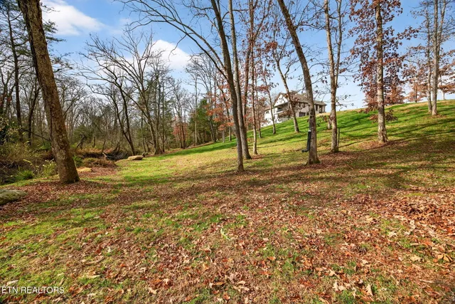 $975,000 | 323 Riverview Drive, Crossville, TN 38555