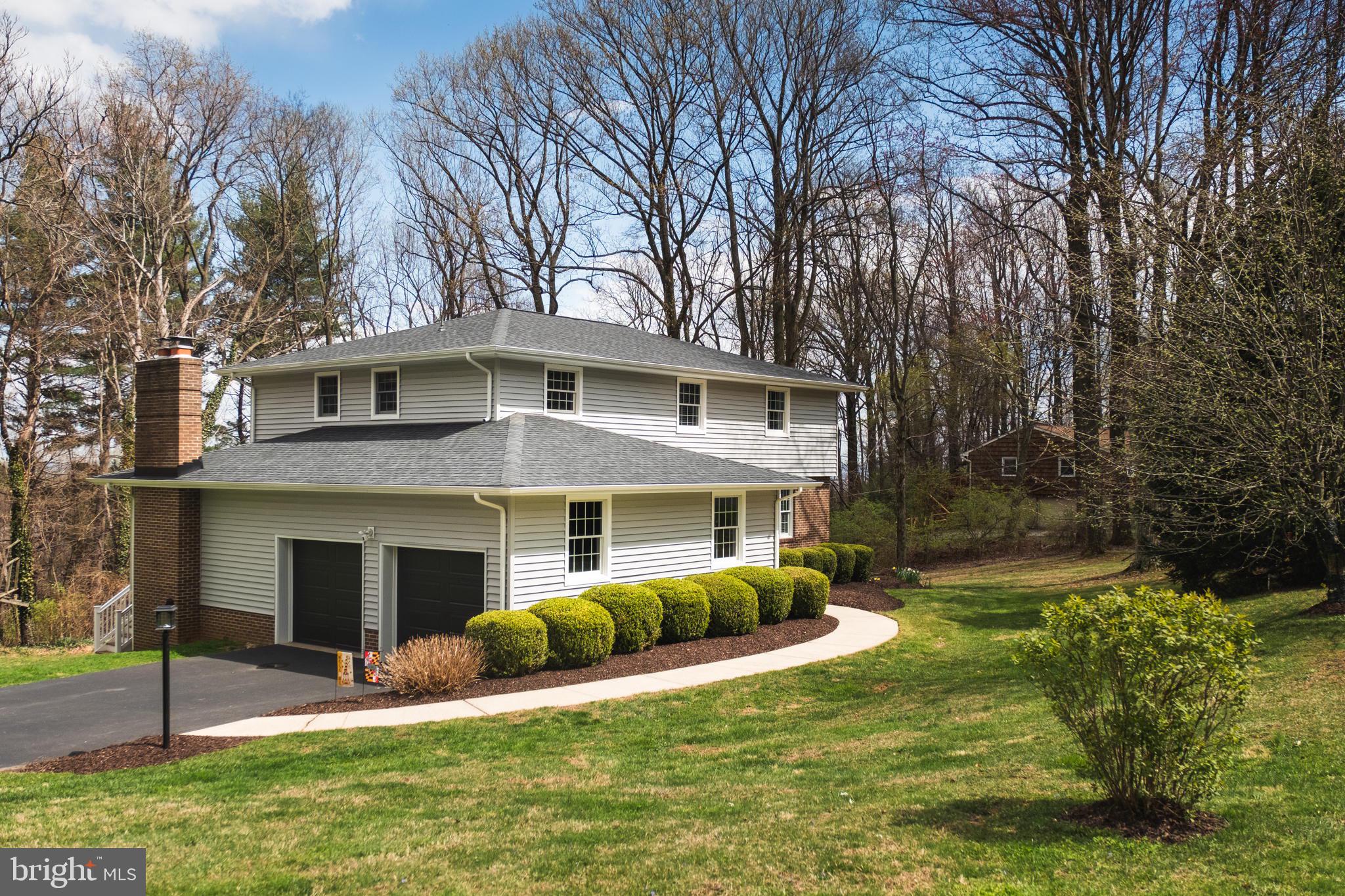 3155 Beautifully Finished Living Spaces