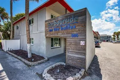$1,150 | 900 South Peninsula Drive, Unit 208, Daytona Beach, FL 32118