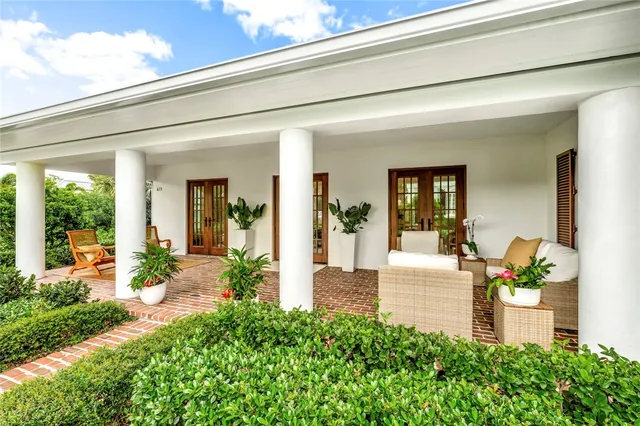$2,755,000 | 615 Riomar Drive, Vero Beach, FL 32963