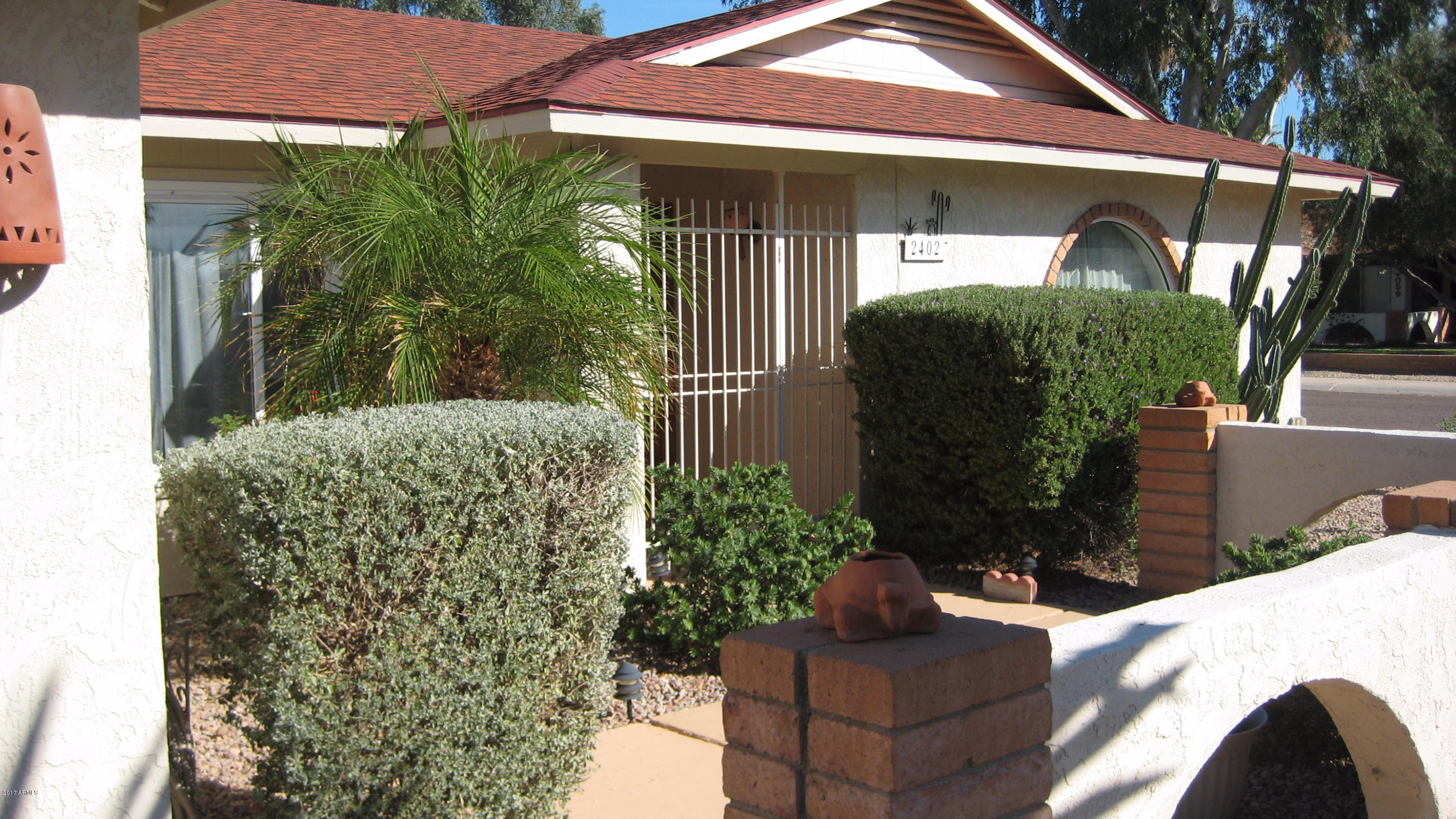 2402 West Hearn Road Phoenix, AZ 85023 - Photo 5 of 57 IMG_4145