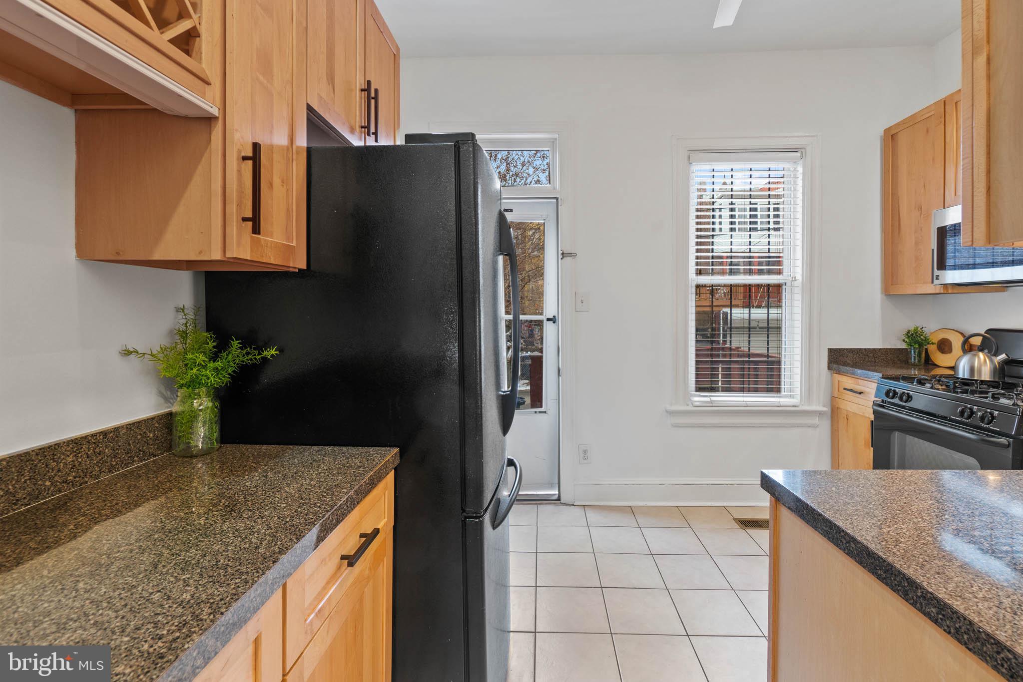 37 Seaton Place Northwest Washington, DC 20001 - Photo 11 of 38