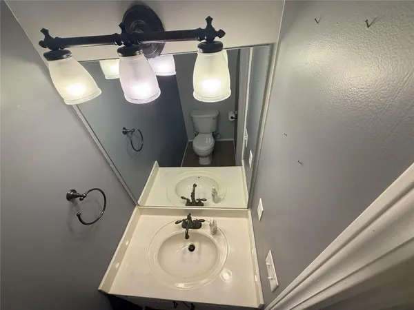 $2,100 | 1210 Kilmington Court, Alpharetta, GA 30009