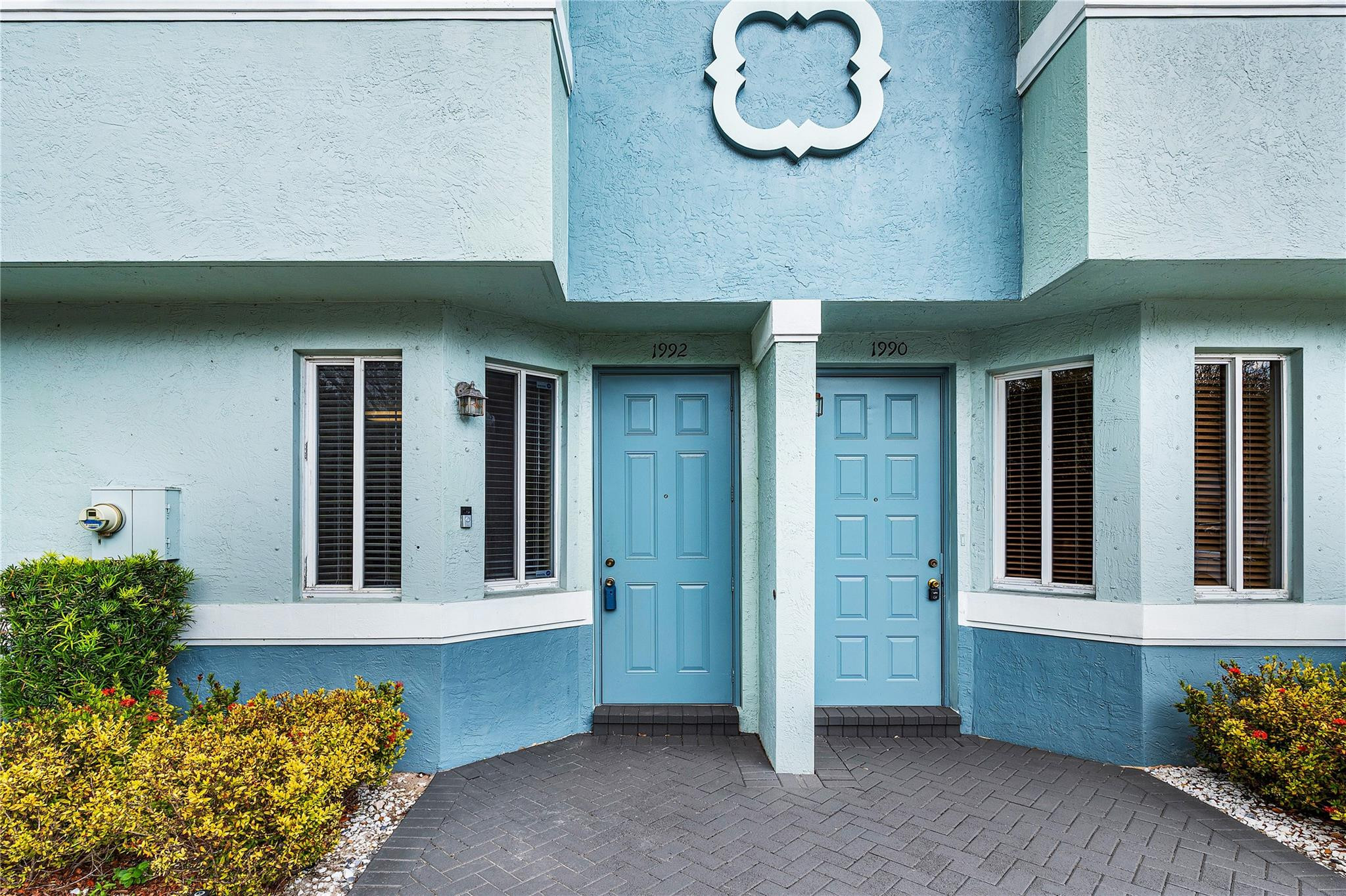 Welcome to 1992 Alamanda Way