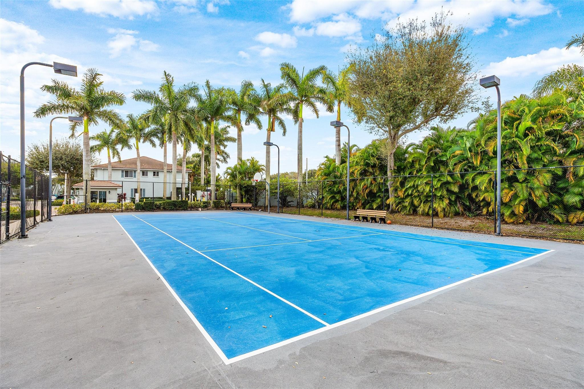 1992 Alamanda Way, Unit 1992 Riviera Beach, FL 33404 - Photo 17 of 28 Tennis and basketball court