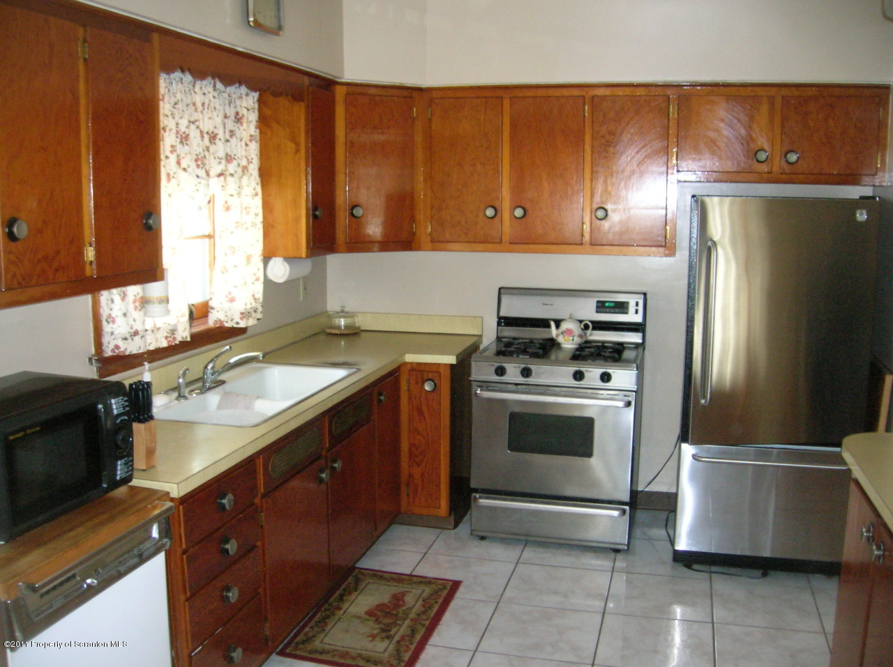 1521 Pine Street Scranton, PA 18510 - Photo 2 of 12