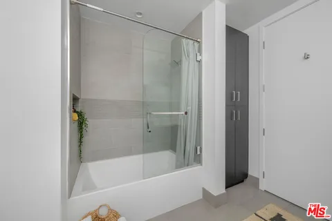 $1,049,000 | 4140 Glencoe Avenue, Unit 507, Marina del Rey, CA 90292