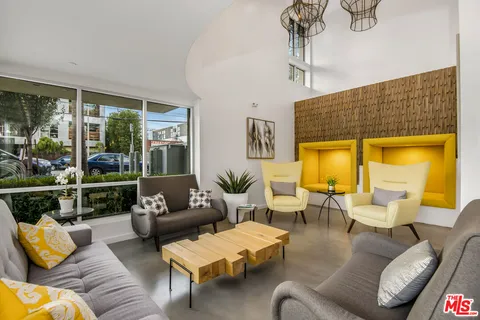 $1,049,000 | 4140 Glencoe Avenue, Unit 507, Marina del Rey, CA 90292