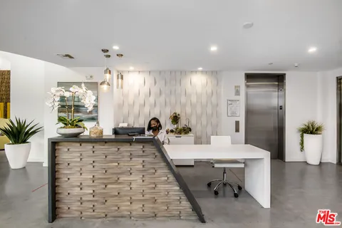 $1,049,000 | 4140 Glencoe Avenue, Unit 507, Marina del Rey, CA 90292