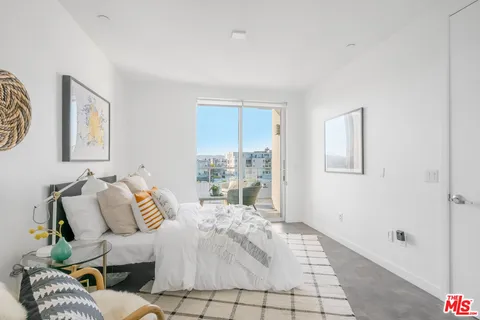 $1,049,000 | 4140 Glencoe Avenue, Unit 507, Marina del Rey, CA 90292
