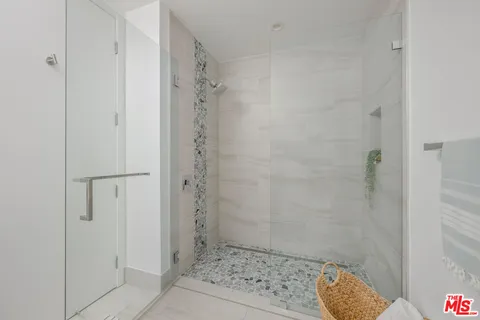 $1,049,000 | 4140 Glencoe Avenue, Unit 507, Marina del Rey, CA 90292