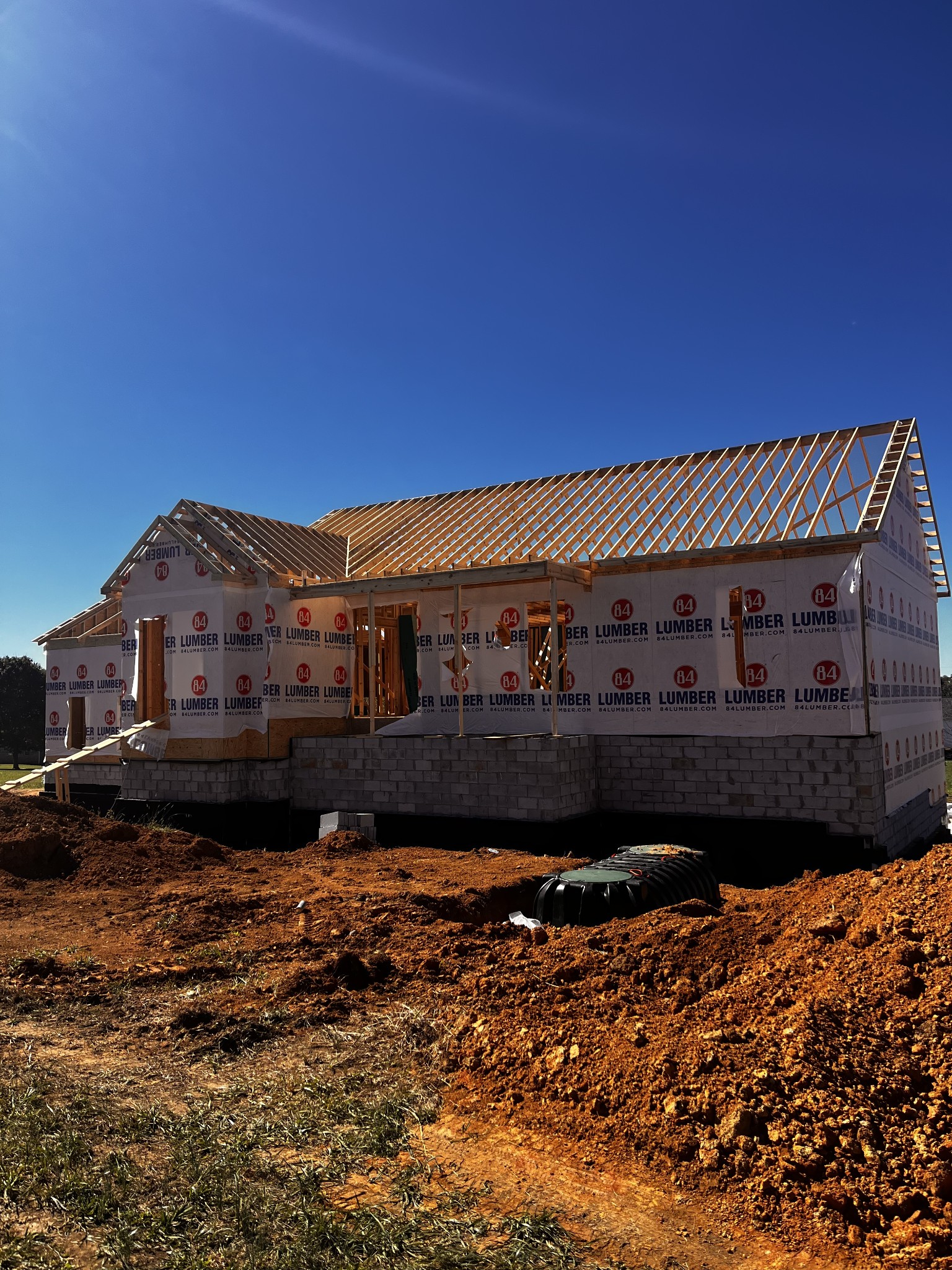 1694 New Home Road Dowelltown, TN 37059 - Photo 4 of 6 a view of a house with a yard