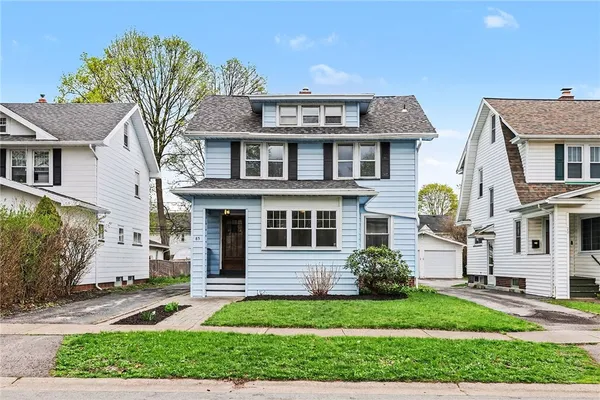 $219,900 | 85 Maplehurst Road, Irondequoit, NY 14617