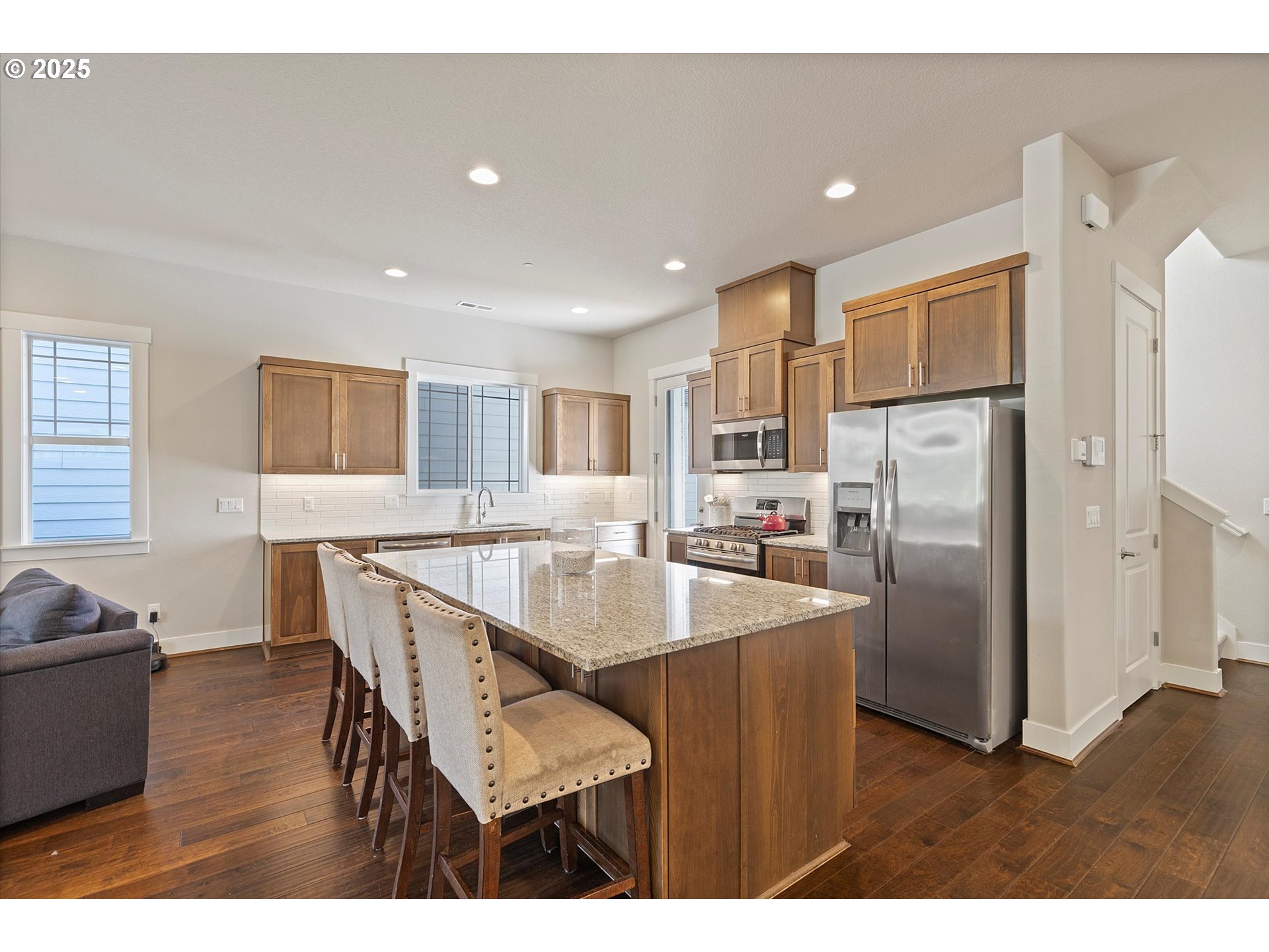 11754 Southwest Oslo Street Wilsonville, OR 97070 - Photo 7 of 44 Kitchen