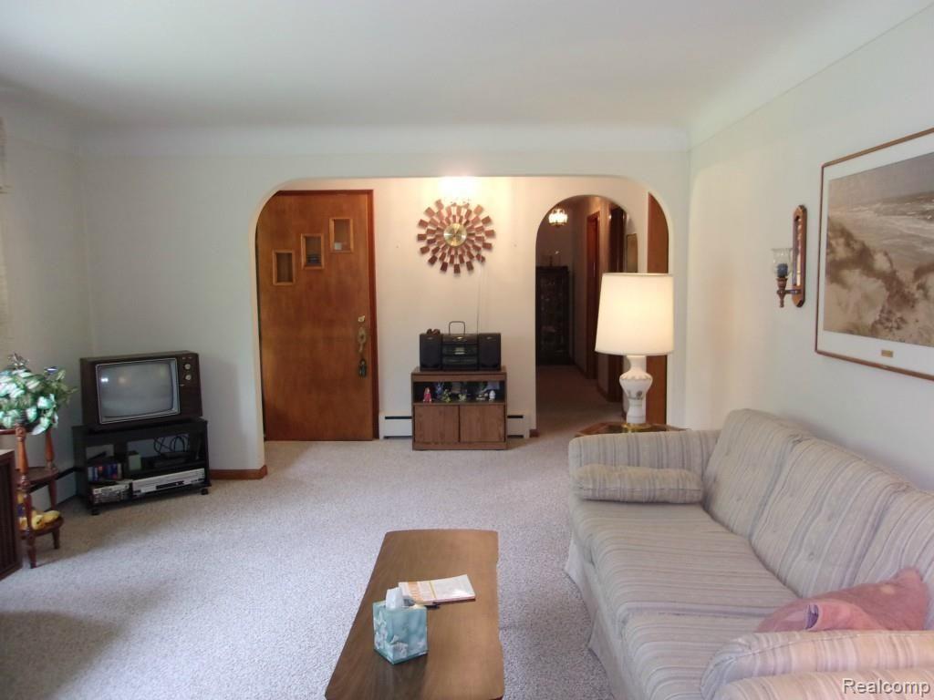 6531 Swartout Road Algonac, MI 48001 - Photo 5 of 31 100_0734.jpg