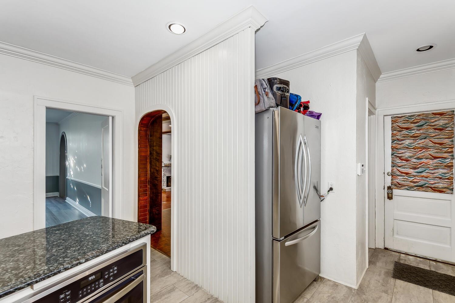 229 North Terrace Drive Wichita, KS 67208 - Photo 11 of 32