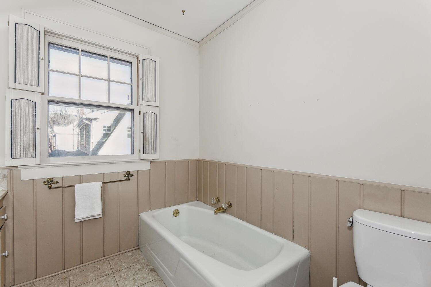 229 North Terrace Drive Wichita, KS 67208 - Photo 19 of 32