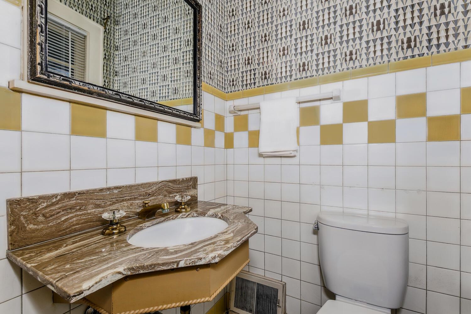 229 North Terrace Drive Wichita, KS 67208 - Photo 24 of 32