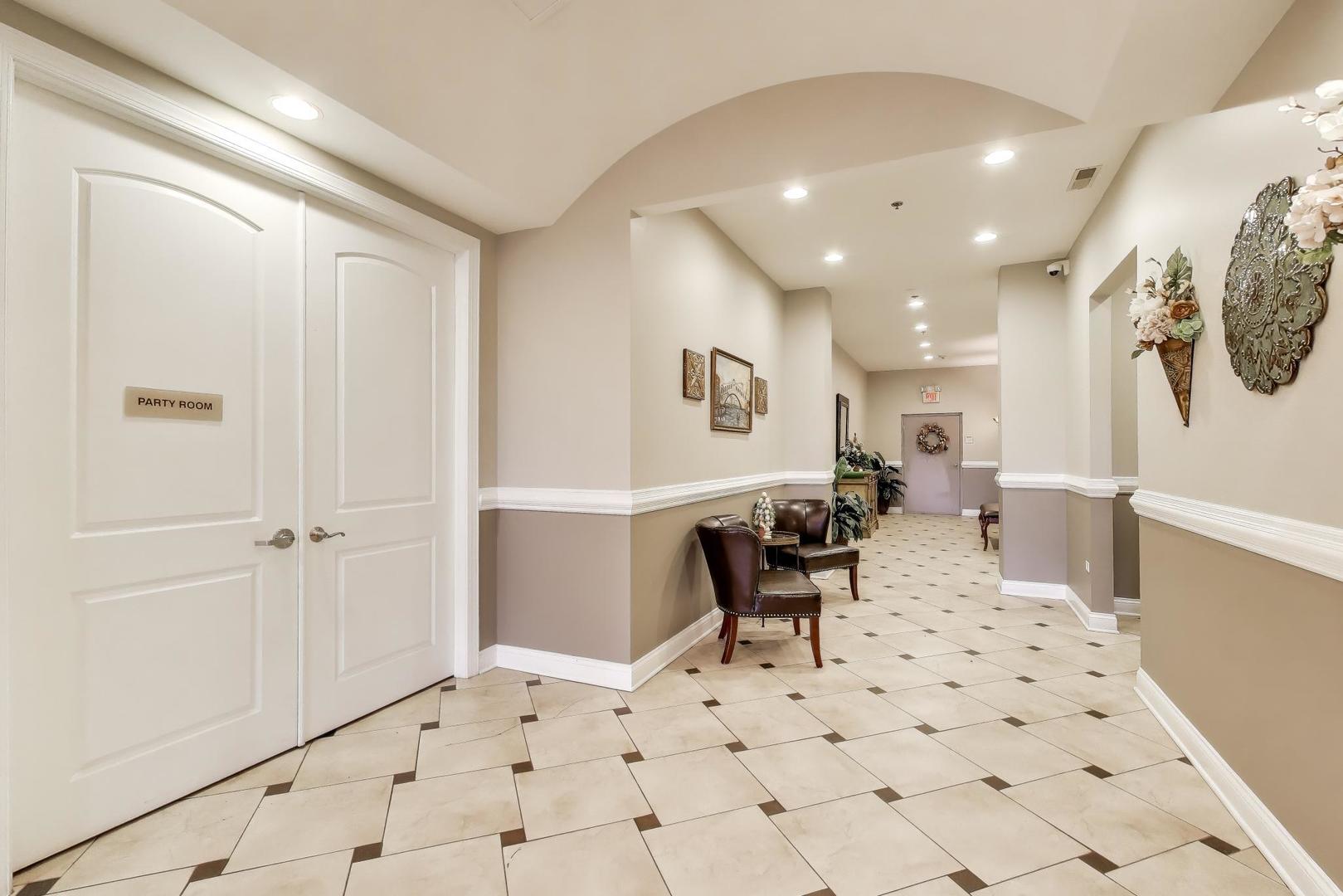 1200 Foxdale Drive, Unit 100 Addison, IL 60101 - Photo 5 of 28