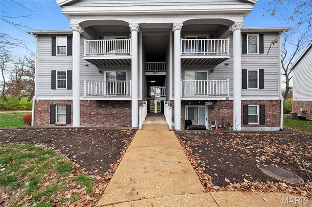 $125,000 | 12800 Portulaca Drive, Unit F, St. Louis, MO 63146