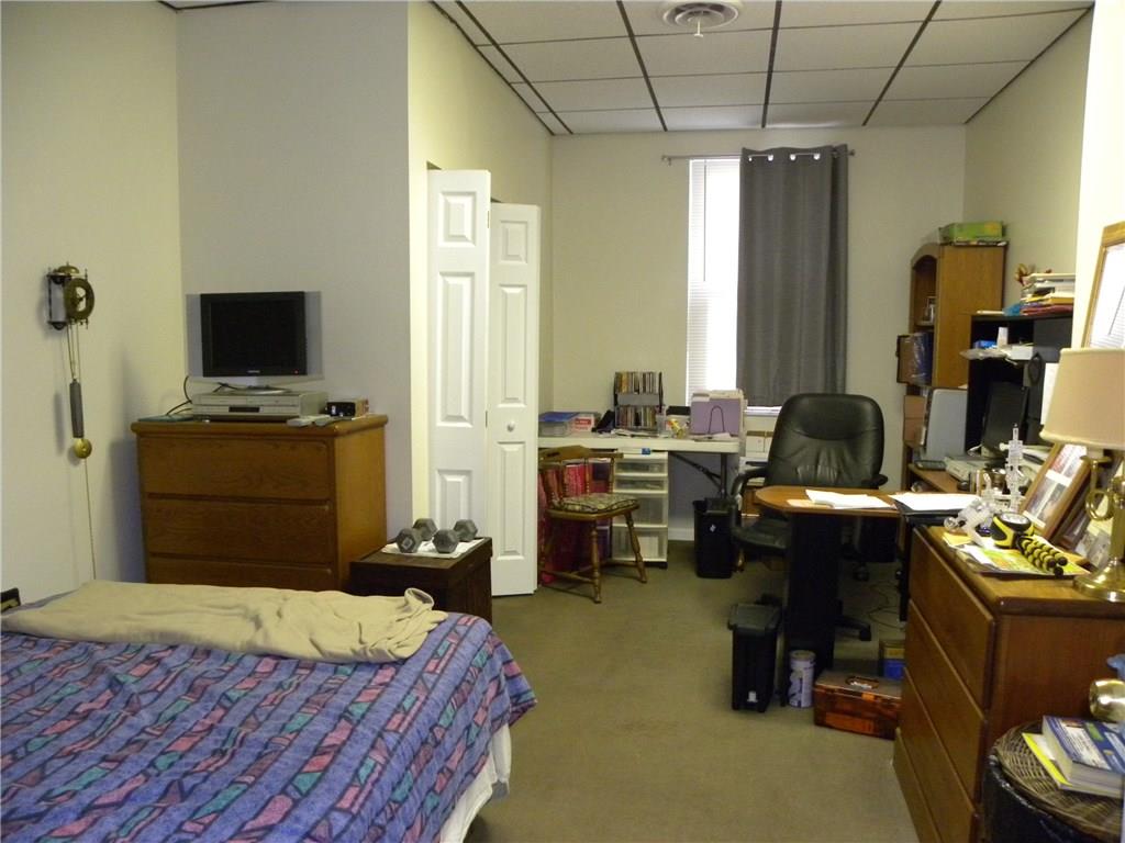 1514 Evergreen Road Pittsburgh, PA 15209 - Photo 15 of 25 Main floor unit bedroom
