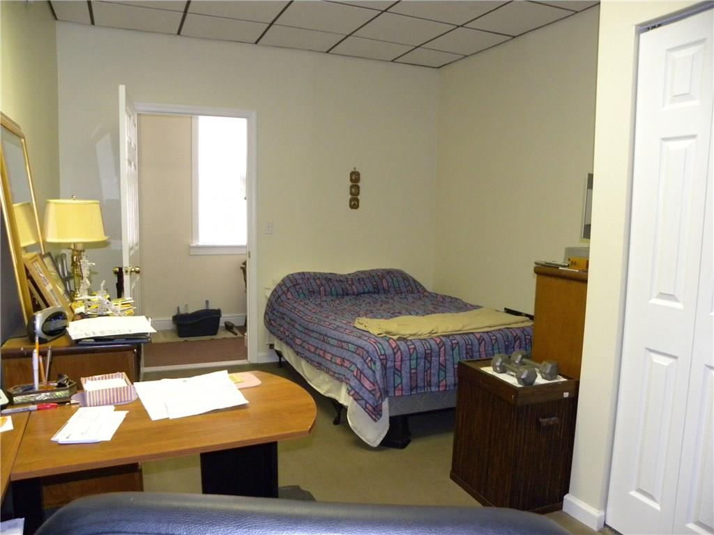 1514 Evergreen Road Pittsburgh, PA 15209 - Photo 16 of 25 Main floor unit bedroom